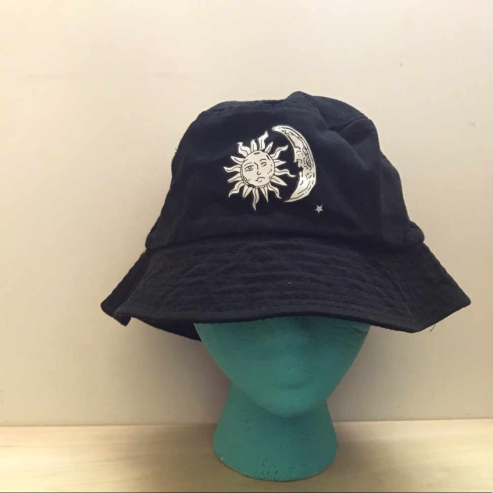 Sun and moon black bucket hat